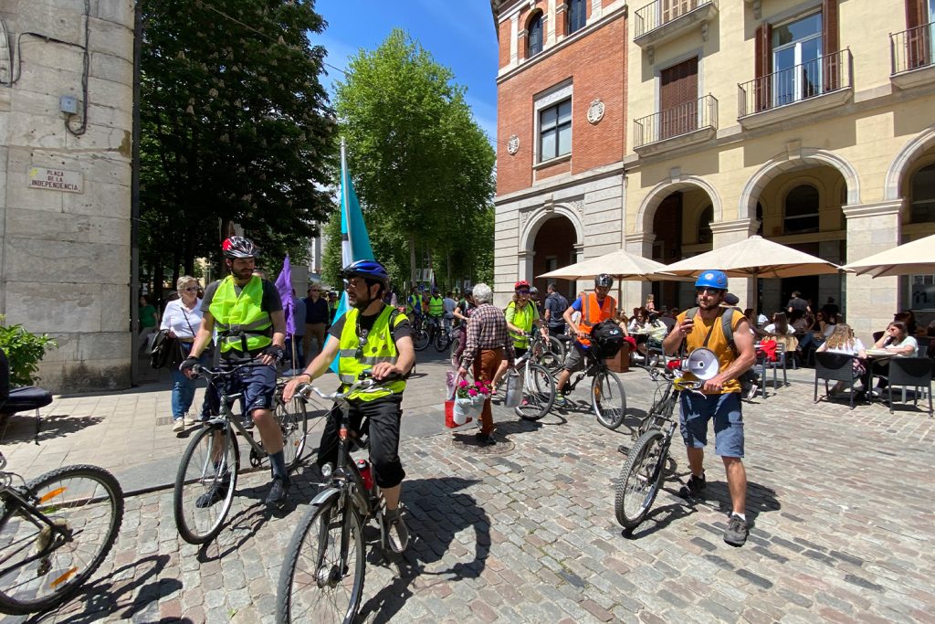 Marxa de bicicletes > Movem-nos pel Transport Públic