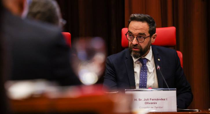 El conseller Fernàndez a la Comissió de Territori del Parlament > Departament de Territori