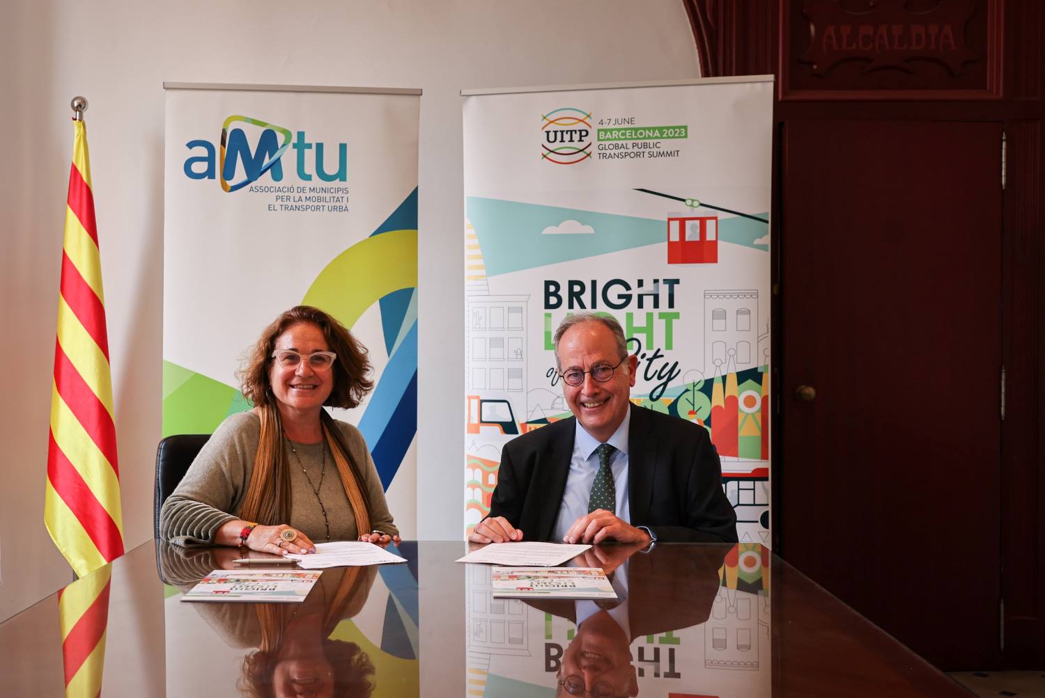 Signatura del conveni entre l'AMTU i la UITP > AMTU. Jordi Borràs