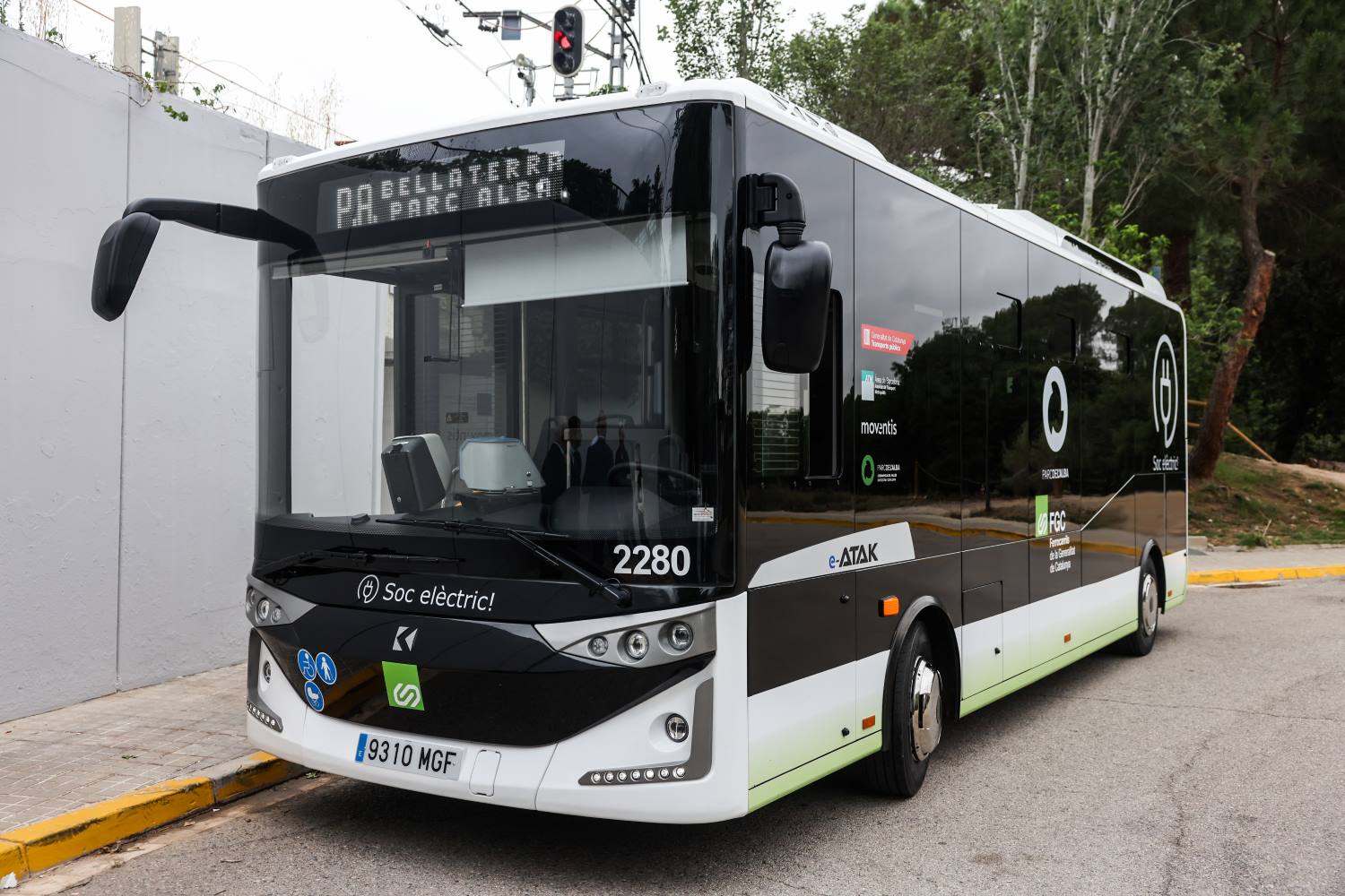 Nou autobús elèctric > FGC