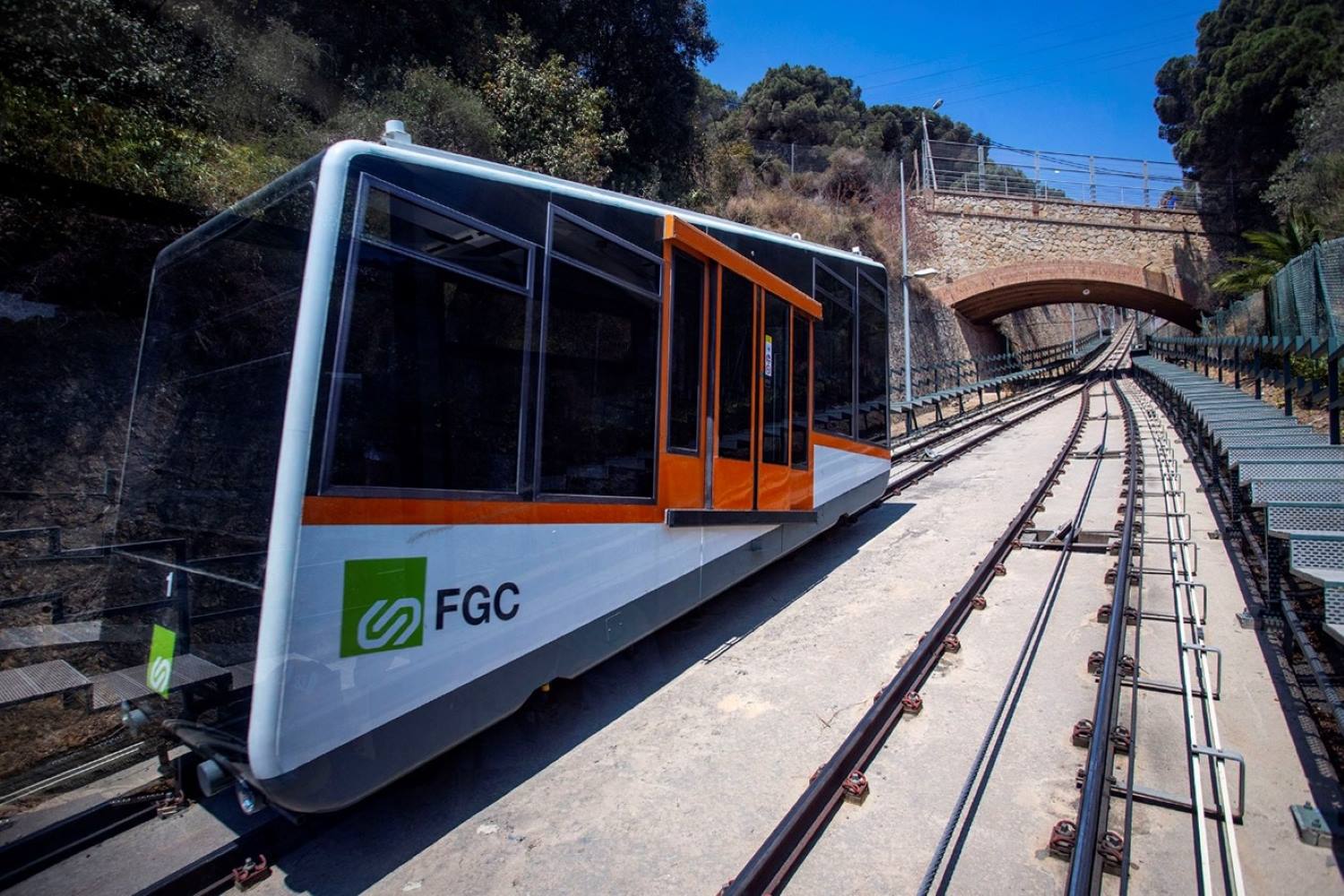 Funicular de Vallvidrera > FGC