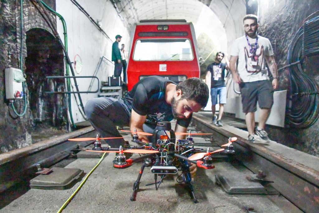 Ús de drons per revisar infraestructures ferroviàries > FGC