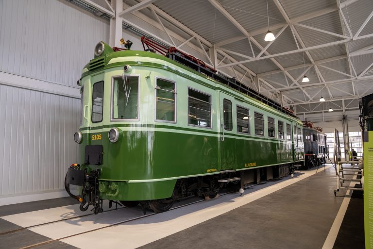 Automotor elèctric CGFC 5105, que va donar servei entre Barcelona i Manresa. ƒoto: FGC.