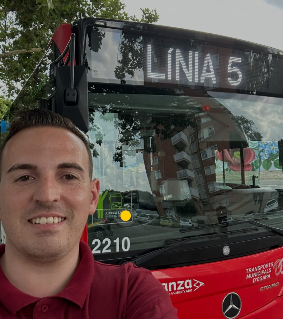 Iván Mera, conductor d’autobusos de l’empresa Avanza by Mobility ADO | Transports Municipals d’Egara TMESA