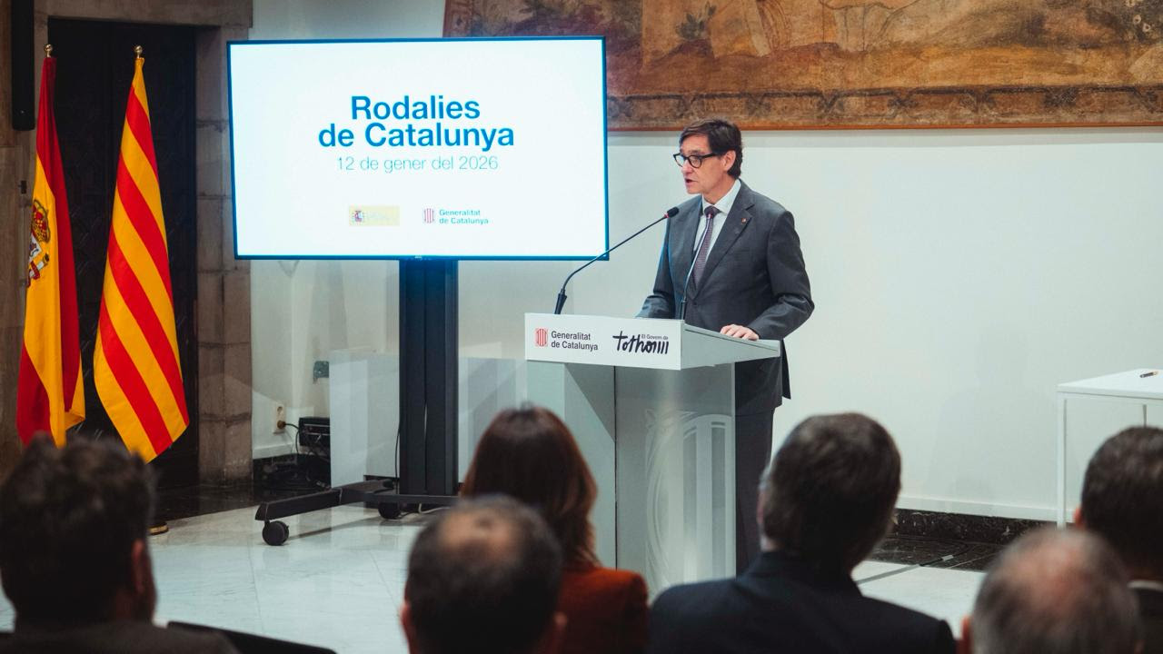 El president Illa, durant la seva intervenció en l'acte. Fotografia: Arnau Carbonell